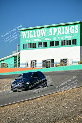 media/Oct-18-2025-Extreme Speed (Sat) [[d6d7e1fef1]]/Group 4 Orange/Session 1 (Turn 4)/